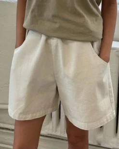 Le Bon Shoppe City Shorts - Naturel^ Bottoms