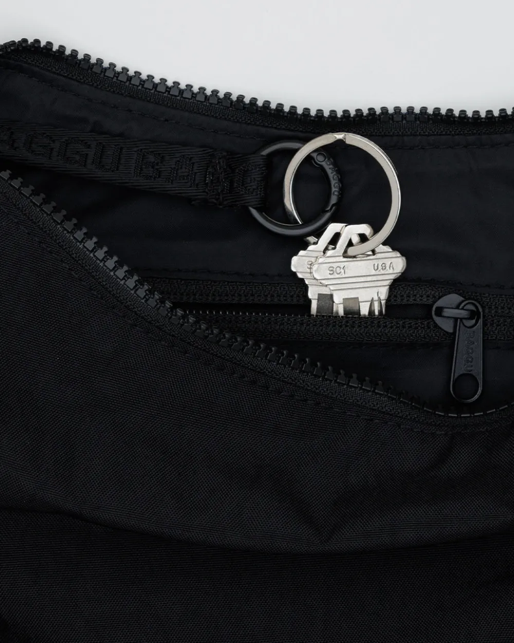Baggu Medium Nylon Crescent Bag w/ Key Leash - Black^ Bags
